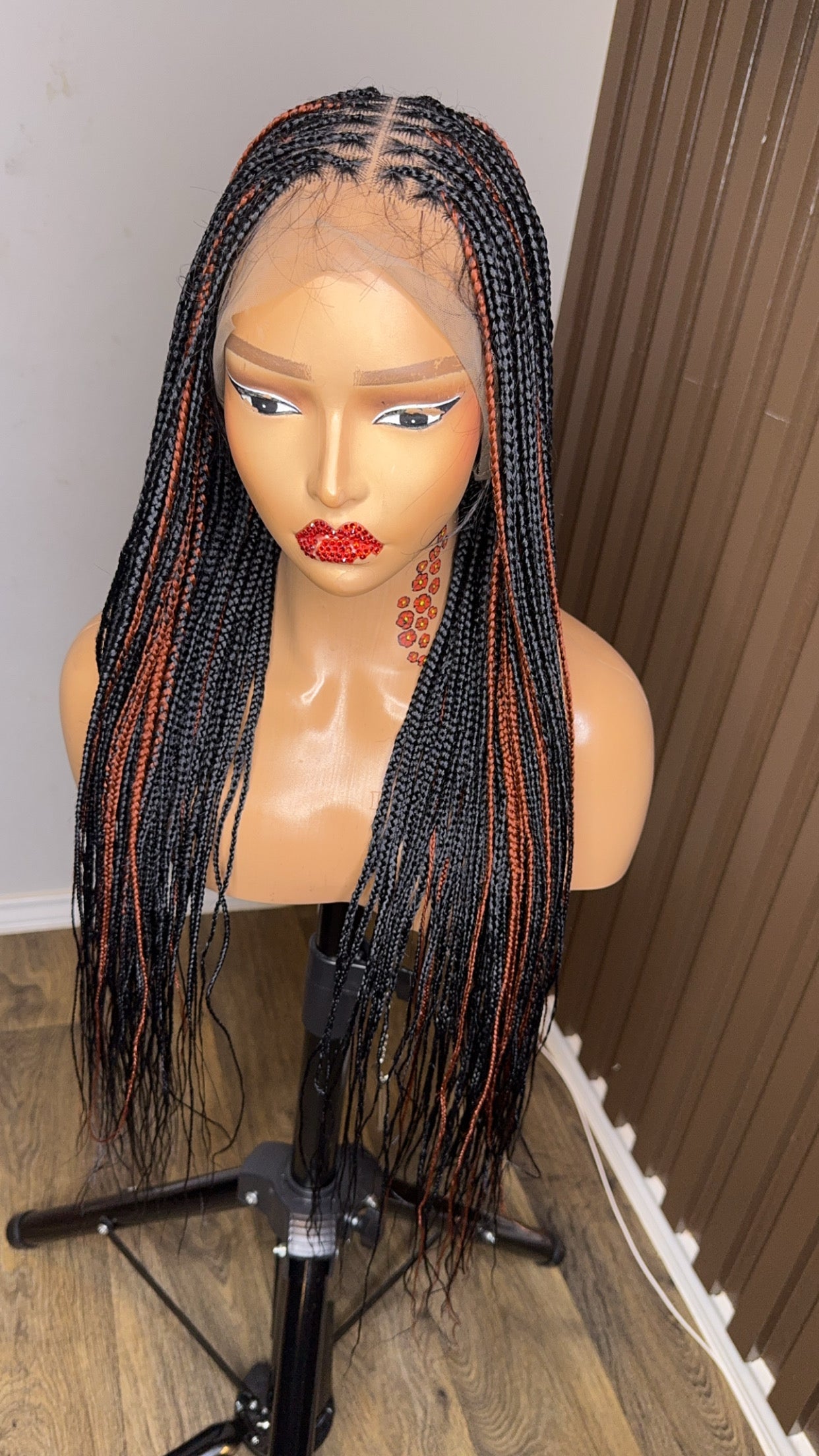 22inches black and brown knotless braids